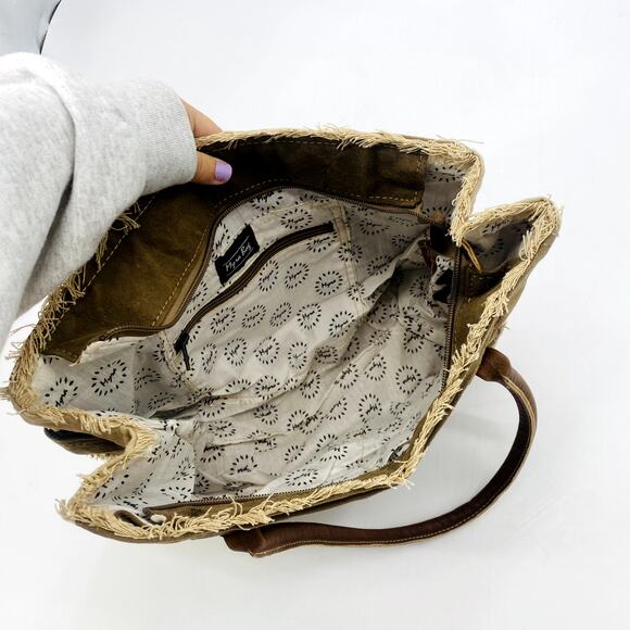 Myra Bag Canvas Rectangle Toe bag - Picture 5 of 5